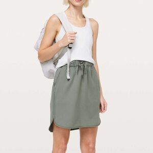 $88 Lululemon On The Fly Skirt *Woven
Grey Sage